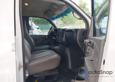 2008 Chevrolet Express Work Van z USA, uszkodzony, nr VIN 1GCFG15X981124176